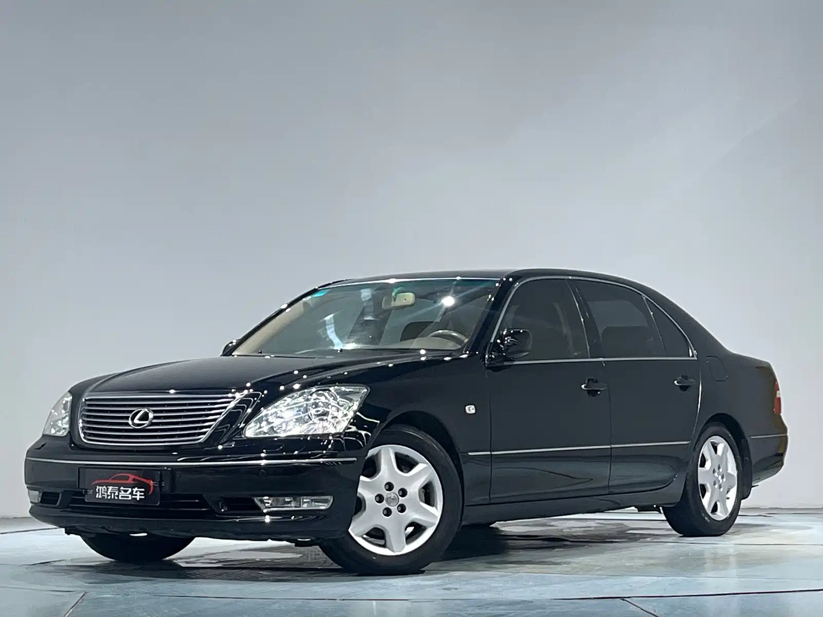 Фото 1 - Lexus LS