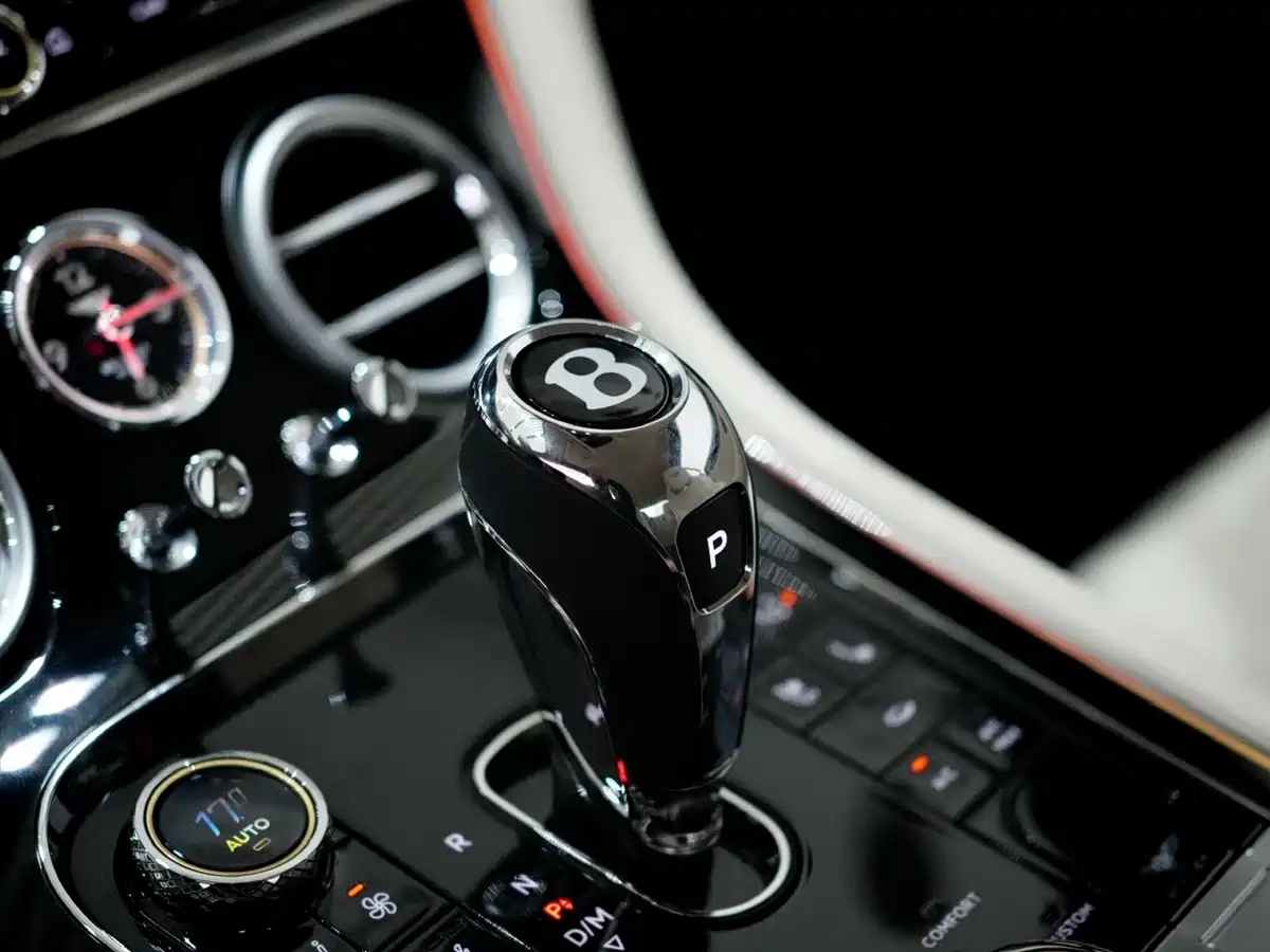 BENTLEY CONTINENTAL PLUG IN HYBRID