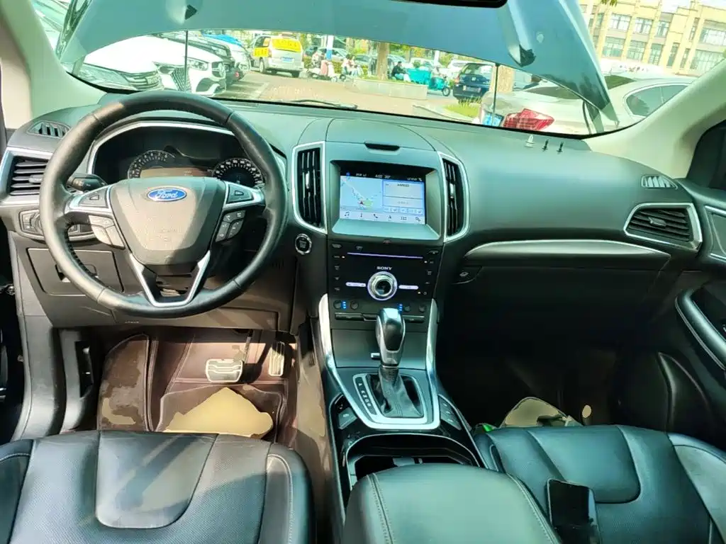 Фото 6 - Ford Edge