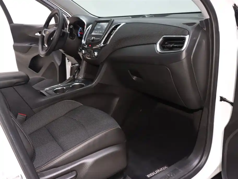 Chevrolet Equinox 2019 535T Auto Frontier Edition China V фото 7