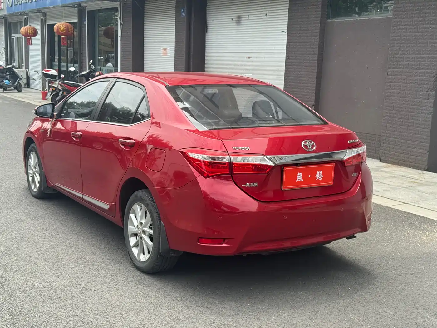 Toyota Corolla 2014 1.6L CVT GL-i Leather Edition фото 9