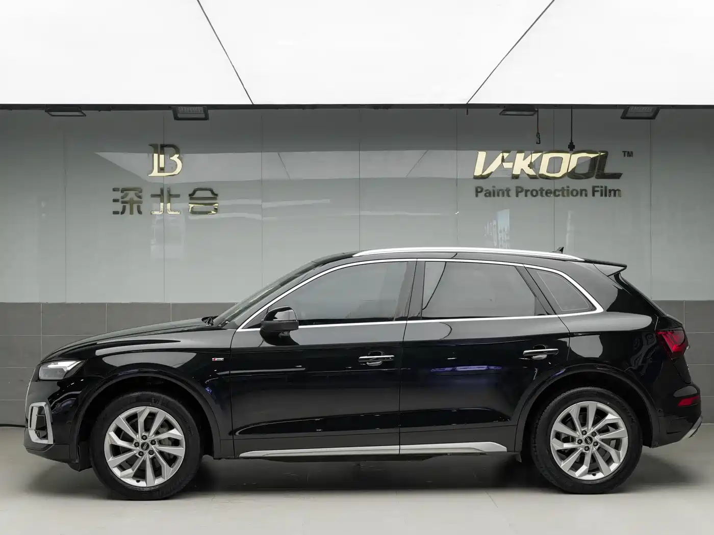 Audi Q5L 2022 40T Luxury Dynamic фото 5