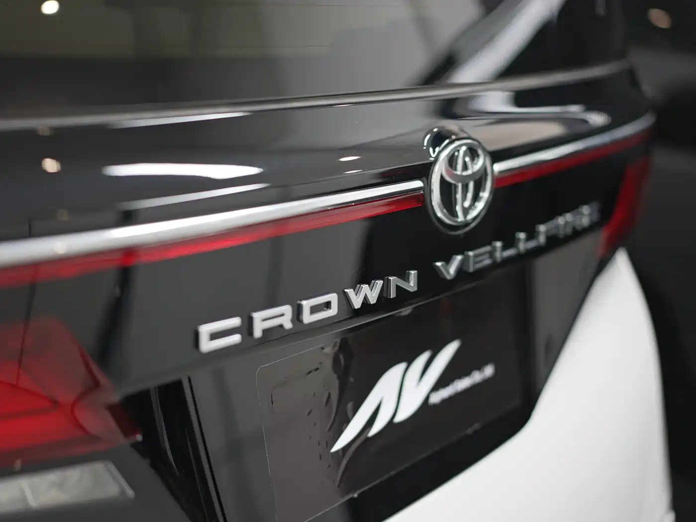 Toyota Vellfire 2024 Crown Hybrid 2.5L Executive Premium Edition фото 10