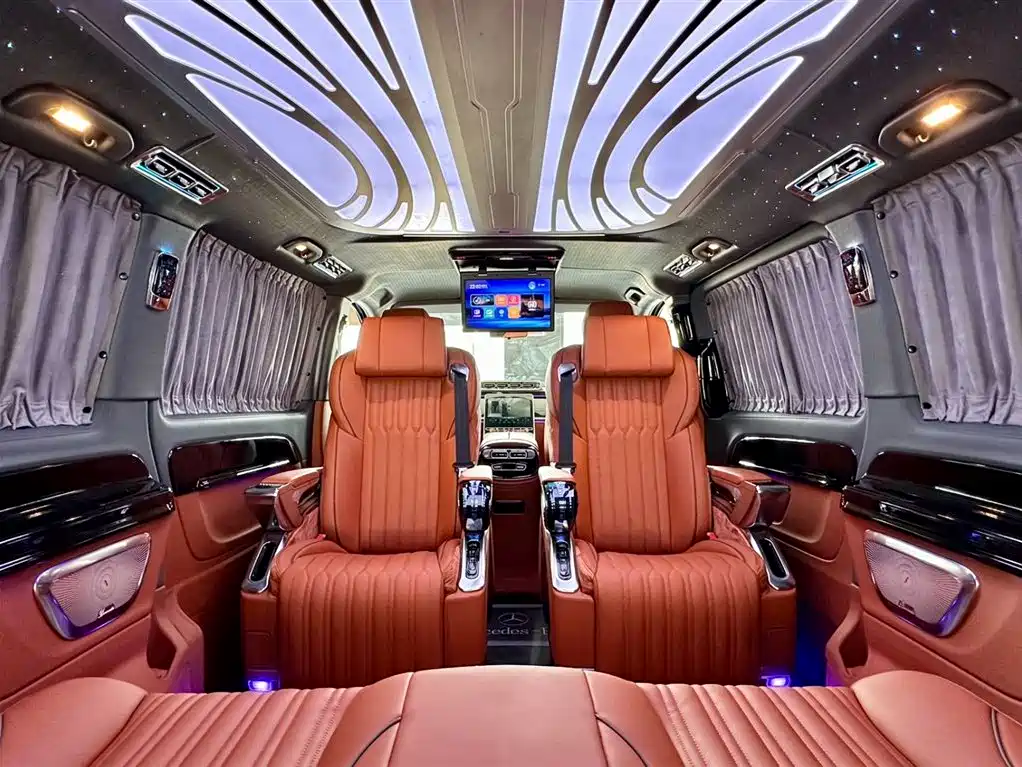 Mercedes-Benz Vito 2024 2.0T Elite Edition 7-Seater фото 22