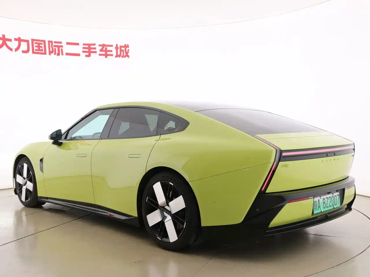 Фото 7 - XPeng P7
