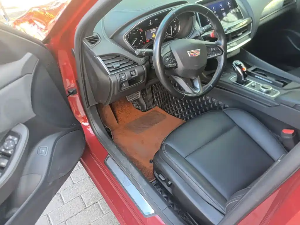 Cadillac CT5 2020 2020 28T Fashion Model