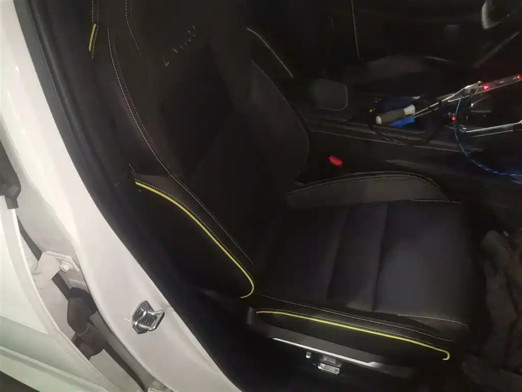 Lynk & Co 06 2023 Remix 1.5T Power Halo фото 20
