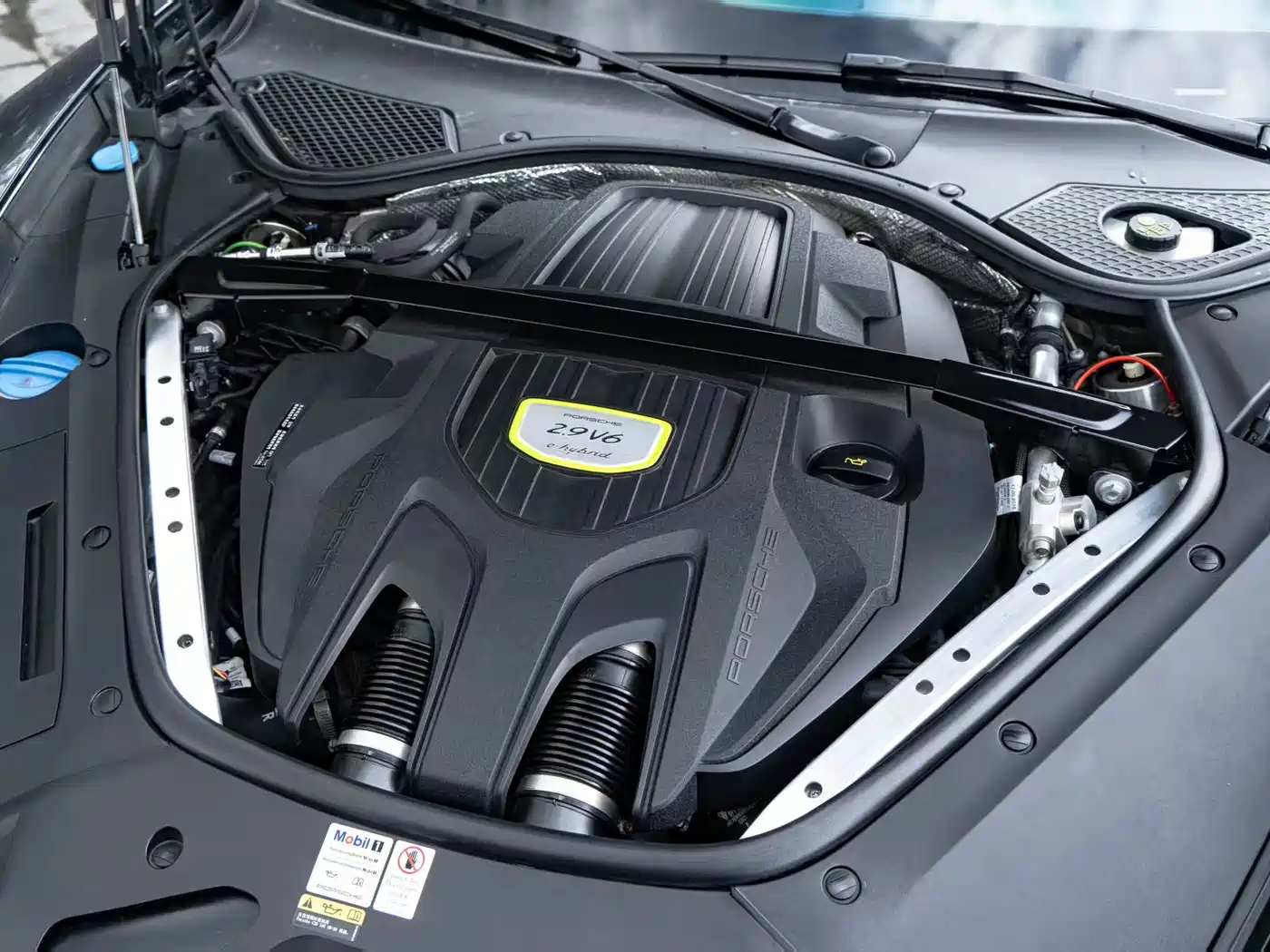 PORSCHE PANAMERA NEW ENERGY