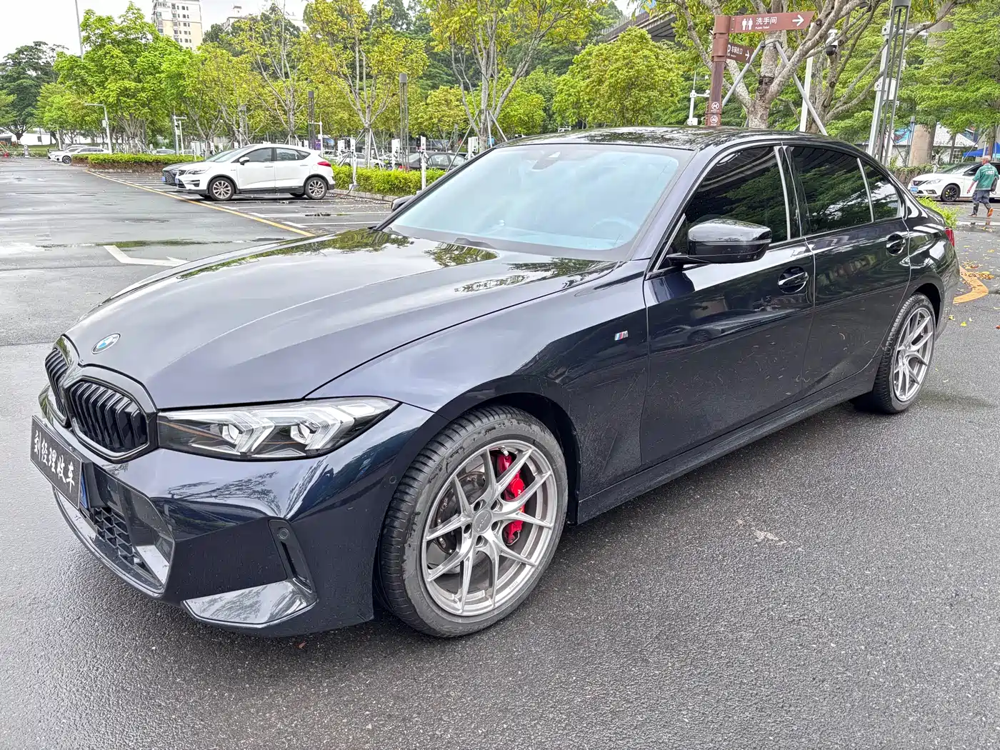 BMW 3 Series 2025 330Li M Sport Night Edition фото 3