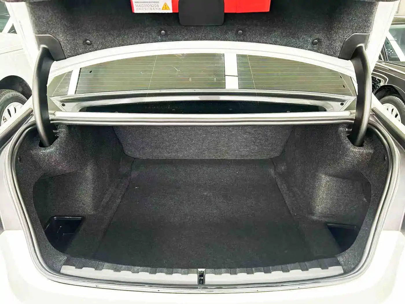 BMW 3 Series 2023 325Li M Sport Package фото 23