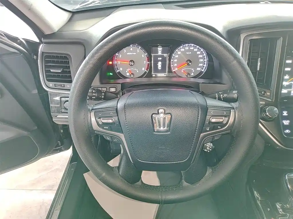 Toyota Crown 2015 2.5L Smart Edition фото 11
