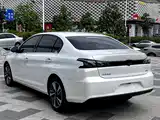 صورة 20 - Peugeot 408