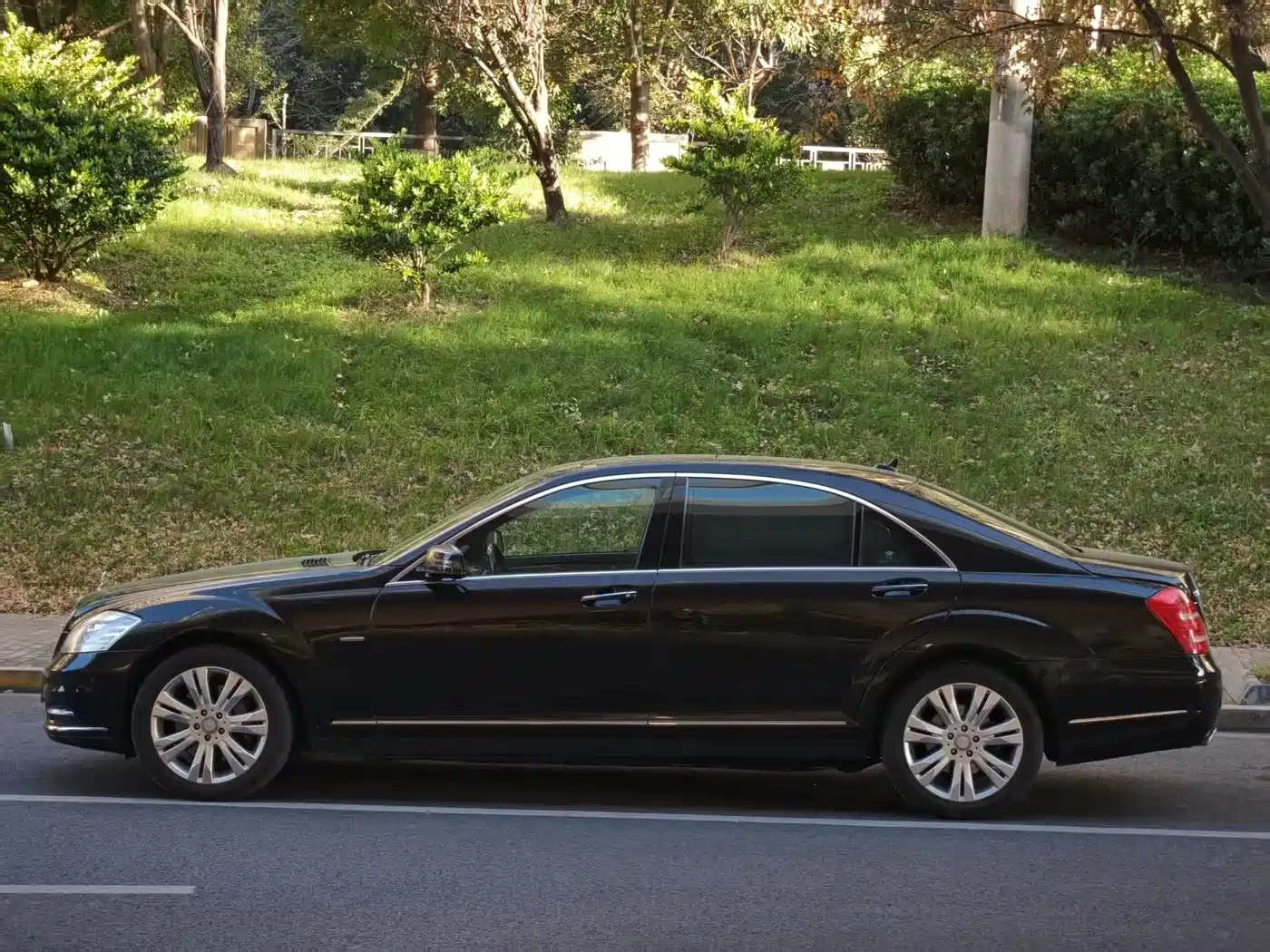 Mercedes-Benz S-Class 2012 S 350 L Grand Edition фото 21