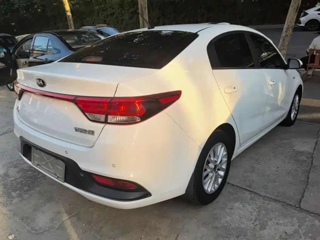 Kia K2 2017 2017 Sedan 1.4L MT GLS