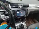 Photo 6 - Volkswagen Passat
