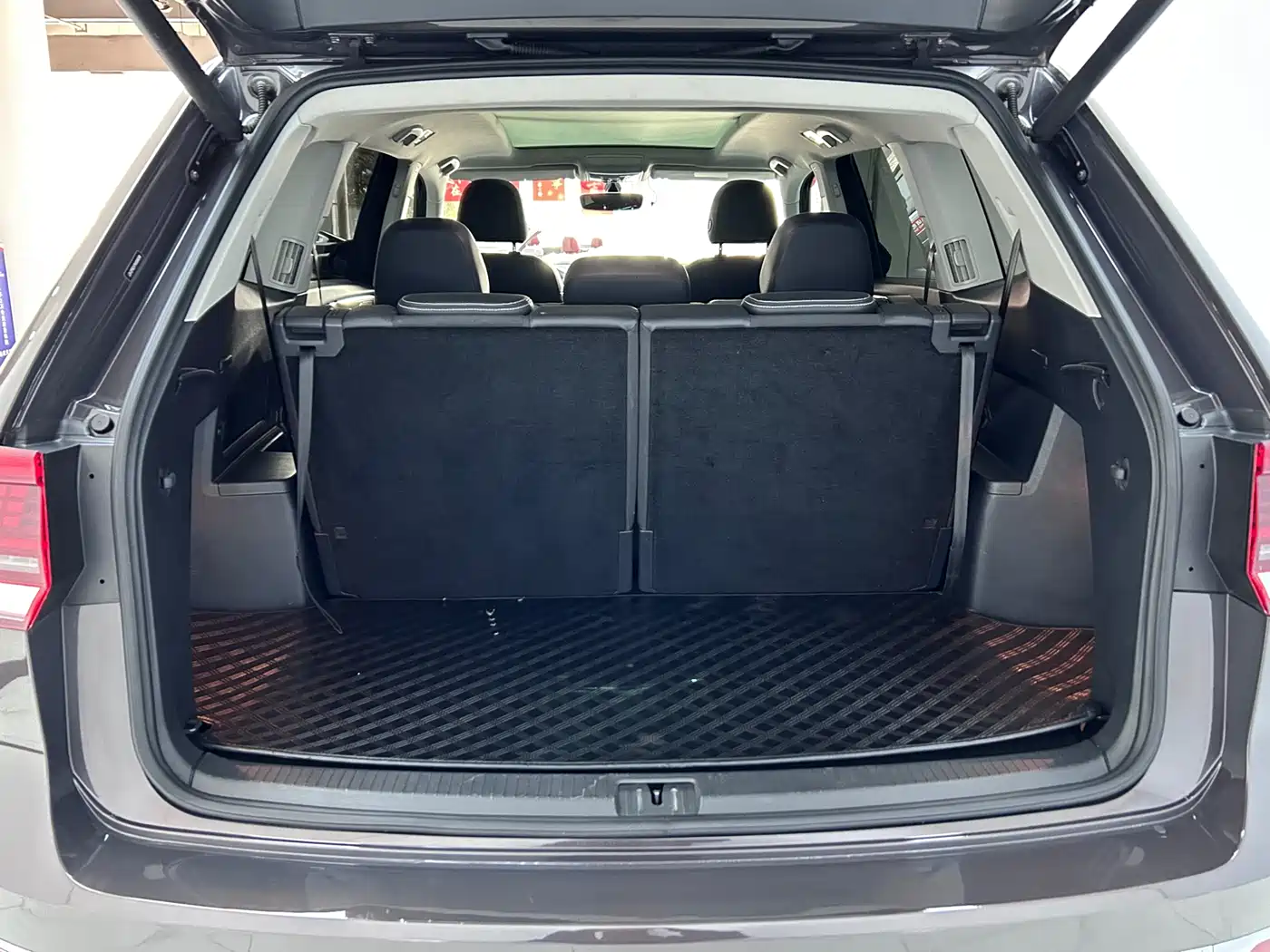 Volkswagen Teramont 2019 380TSI 4WD Luxury Edition China VI фото 23