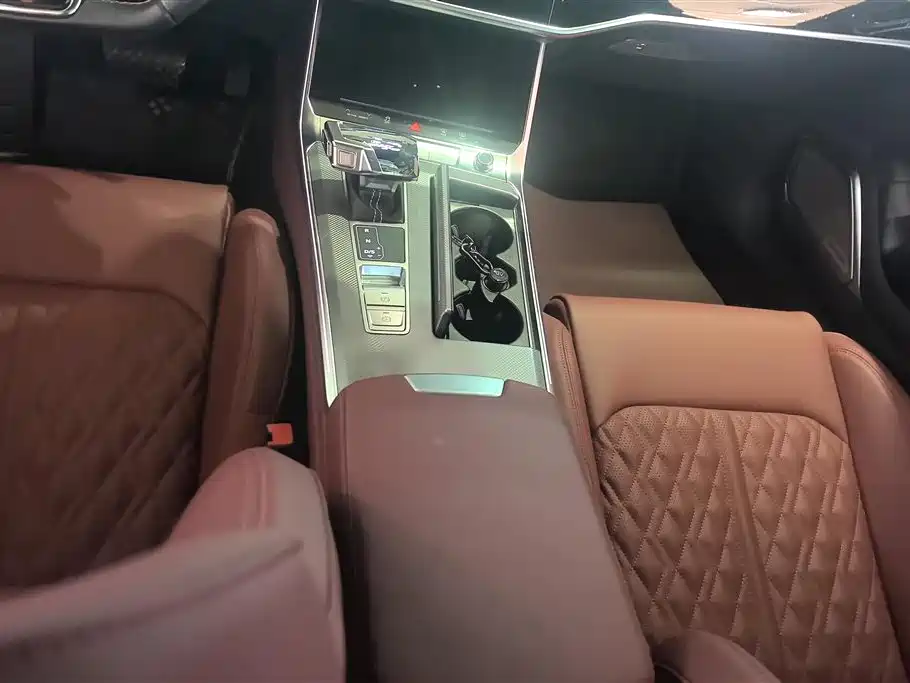 Audi A6L 2024 45 TFSI Premium Dynamic фото 16