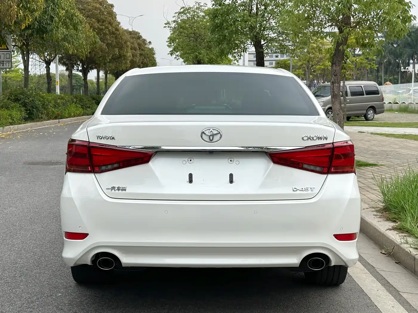 Toyota Crown 2018 2.0T Sport Edition фото 14