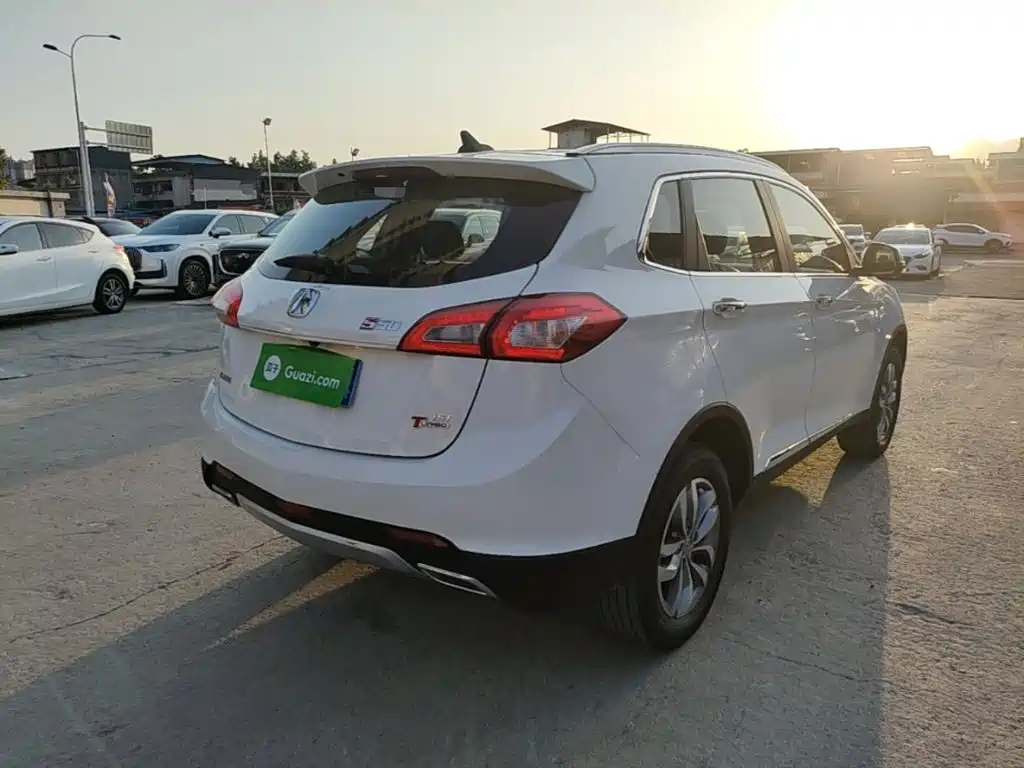 BAIC Weiwang S50 2018 2016 1.5T Manual Huandong Prestige