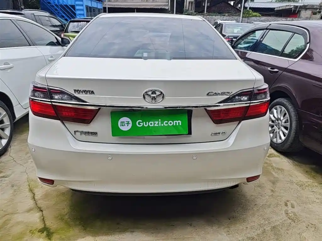 Toyota Camry 2016 2.0G 10th Anniversary Leading Edition фото 6