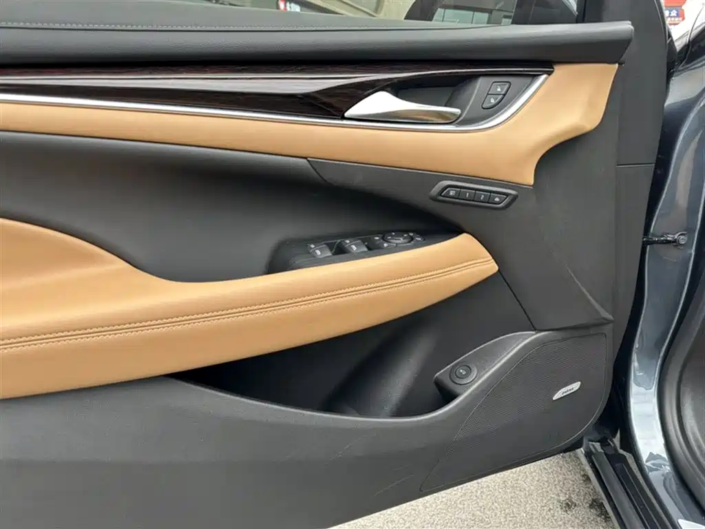 Buick LaCrosse 2019 28T Premium Model фото 12