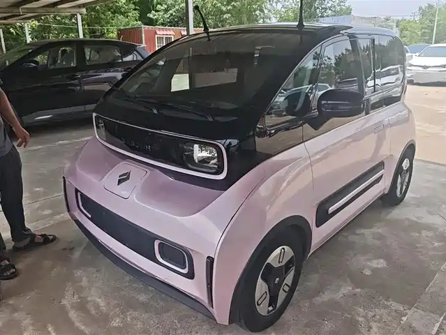 Baojun E300 2020 Plus Stellar Smart Travel Edition