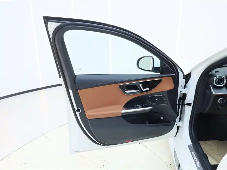 Mercedes-Benz C-Class 2022 Facelift C 260 L Sport фото 15