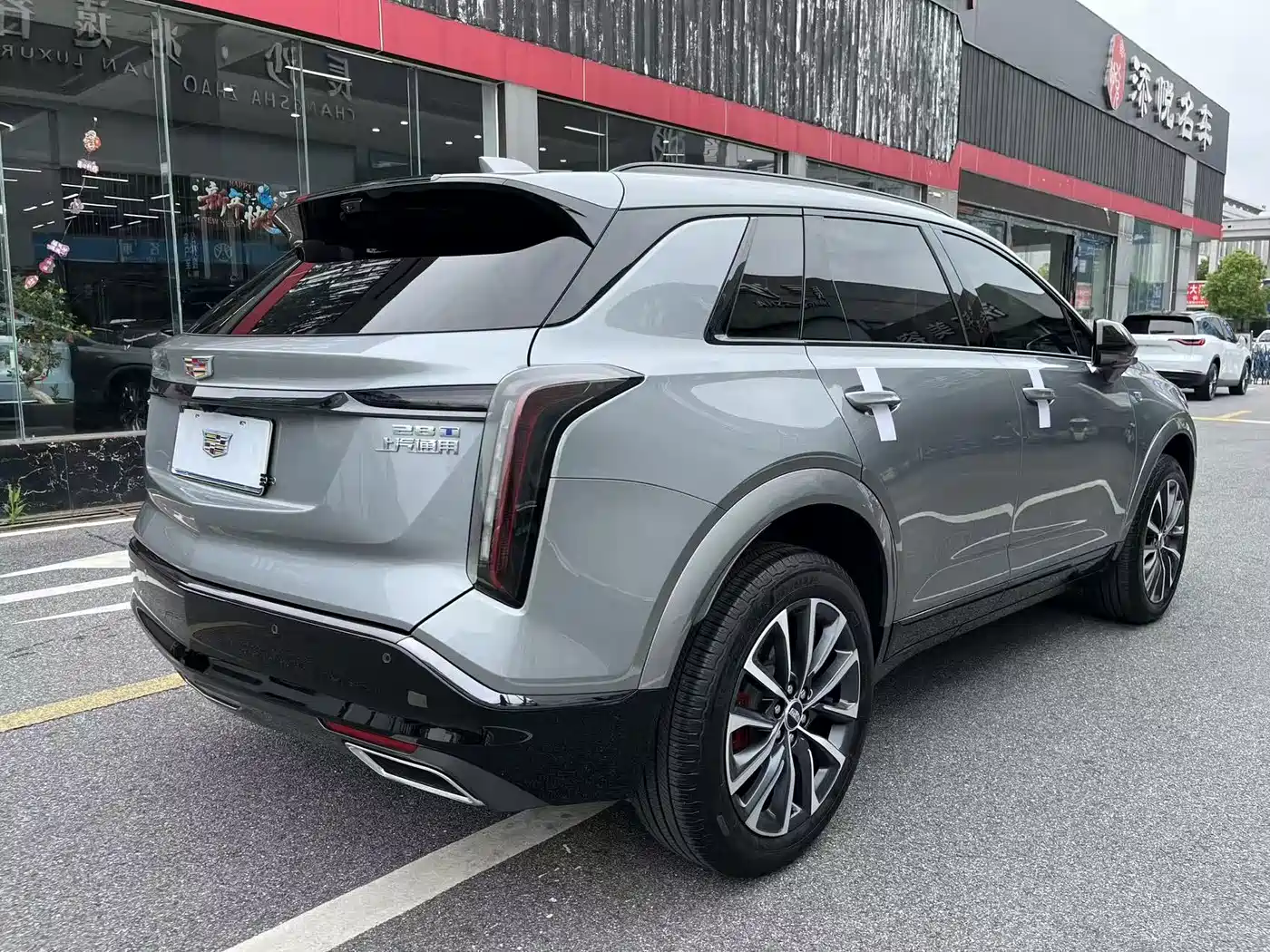 Cadillac XT5 2025 2.0T Premium Model фото 19