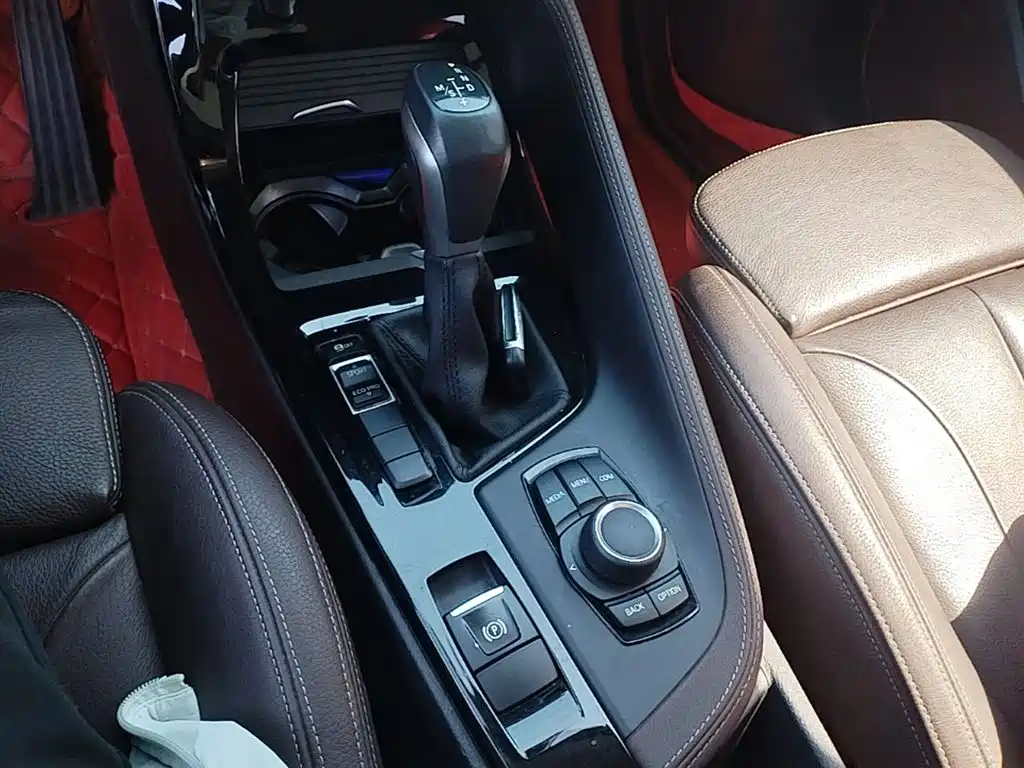 BMW X1 2019 sDrive18Li Premium Model фото 14