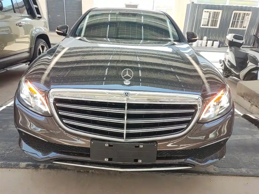 Mercedes-Benz E-Class 2017 E 200 L 4MATIC фото 3