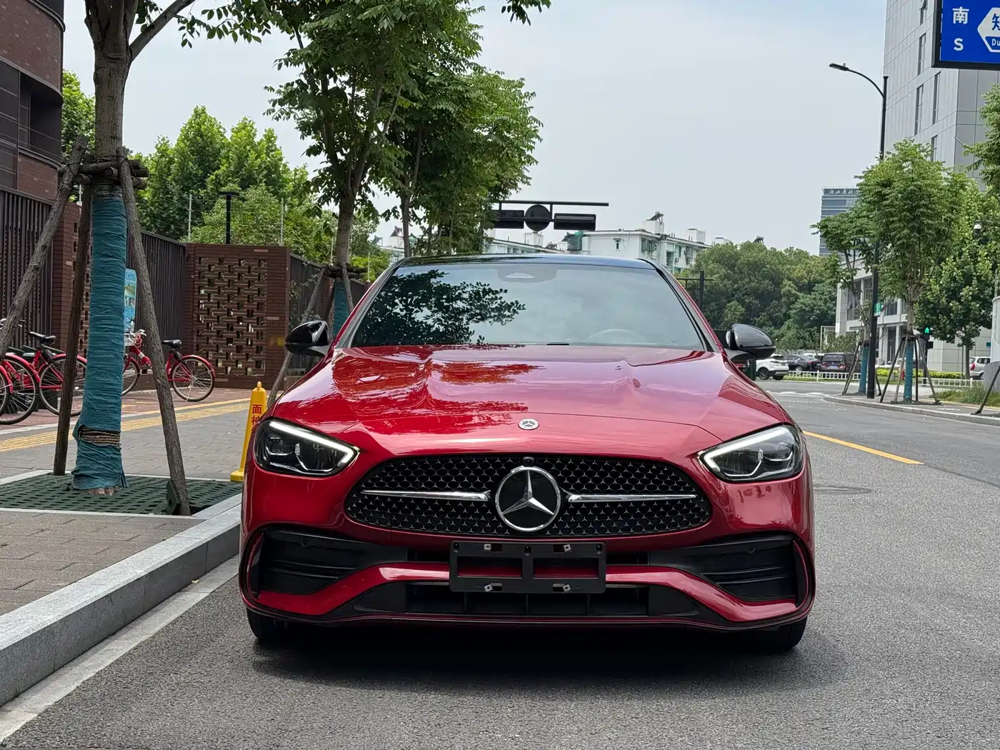 Mercedes-Benz C-Class 2023 Facelift C 260 L Night Sport Edition фото 2