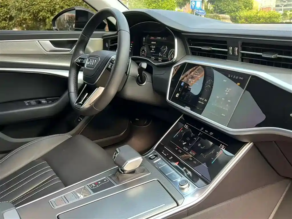 Audi A6L 2023 45 TFSI Premium Selection Elegance фото 22