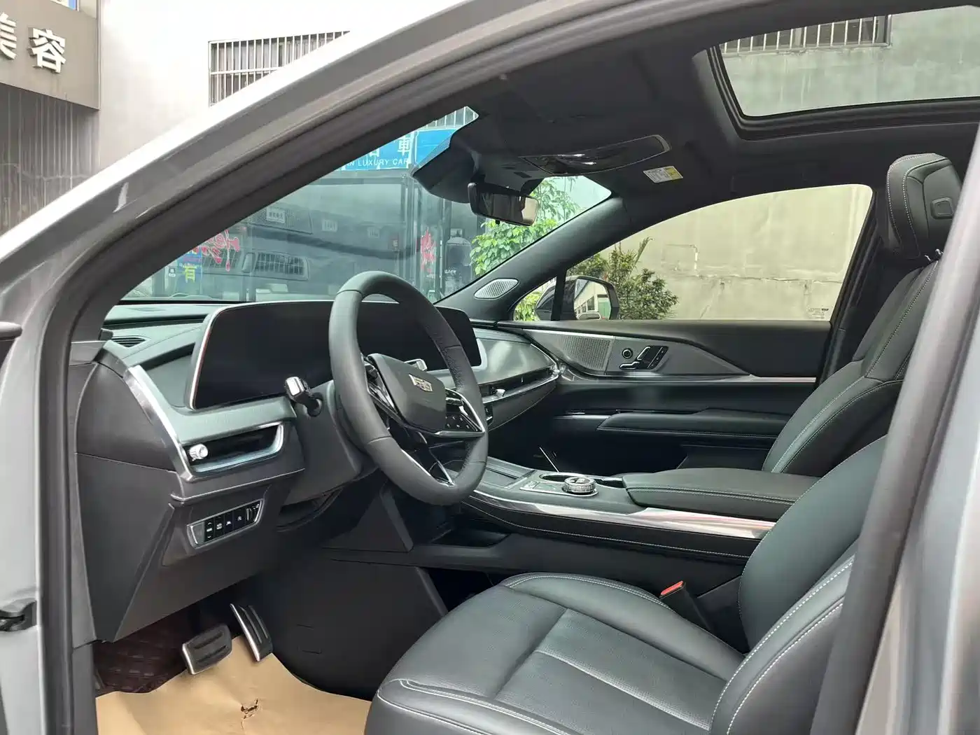 Cadillac XT5 2025 2.0T Premium Model фото 4