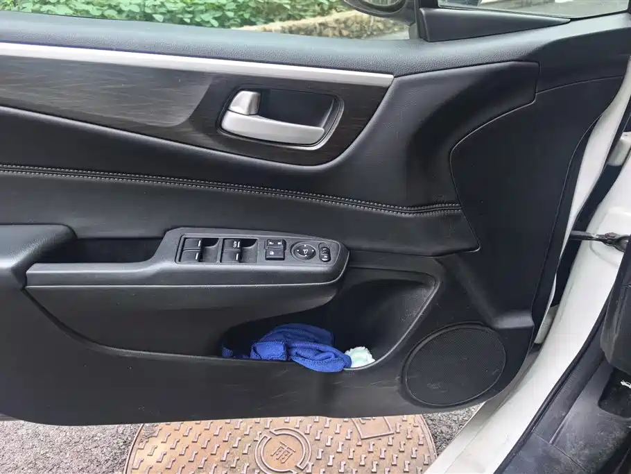 Honda Jade 2016 1.8L Automatic Comfort Elite Version 5-seater фото 7