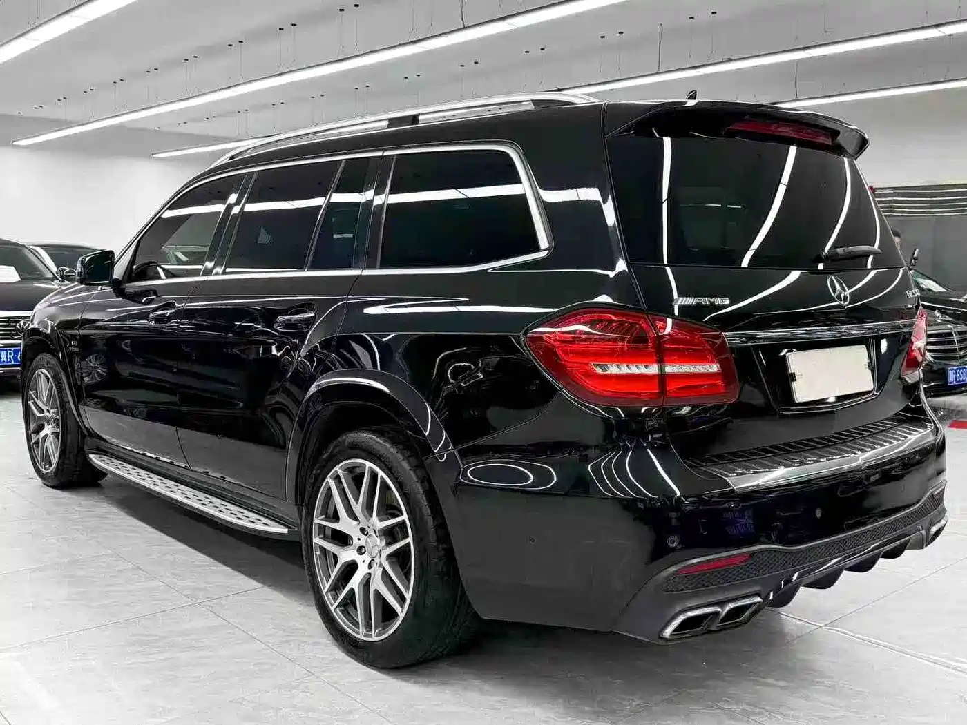 Mercedes-Benz GLS AMG 2017 AMG GLS 63 4MATIC фото 4