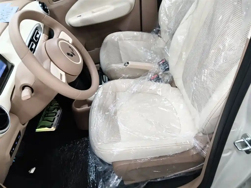 Wuling Motors Hongguang MINIEV 2026 2025 4-Door Advanced