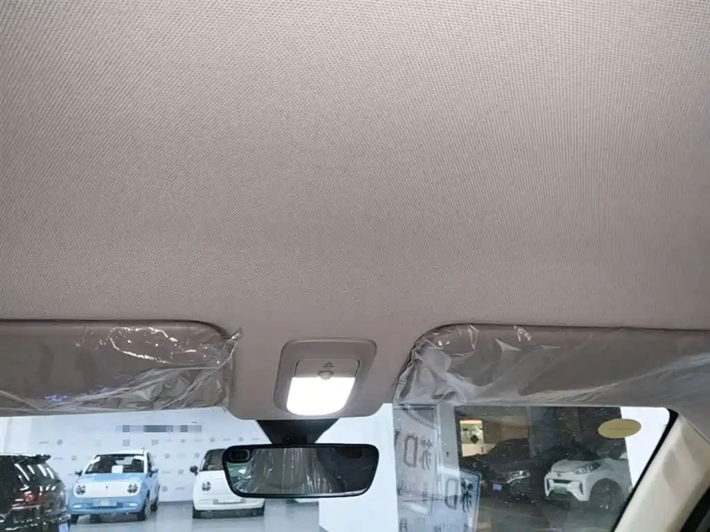 Wuling Motors Hongguang MINIEV 2026 2025 4-Door Advanced