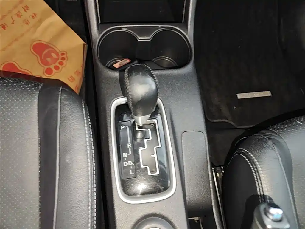 Mitsubishi Outlander (Import) 2014 2.4L 4WD Luxury Value Edition 5-seater фото 14