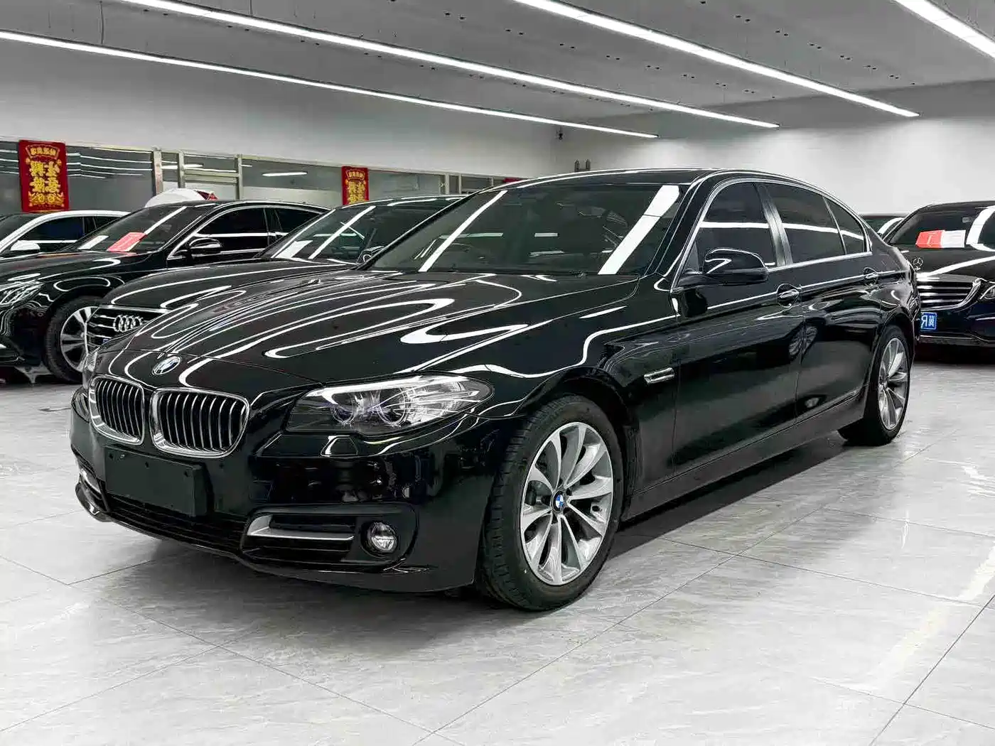 BMW 5 Series 2017 525Li Leading Edition