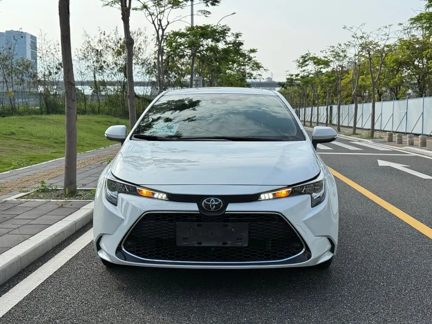 Toyota Levin 2022 185T CVT Luxury Edition фото 2