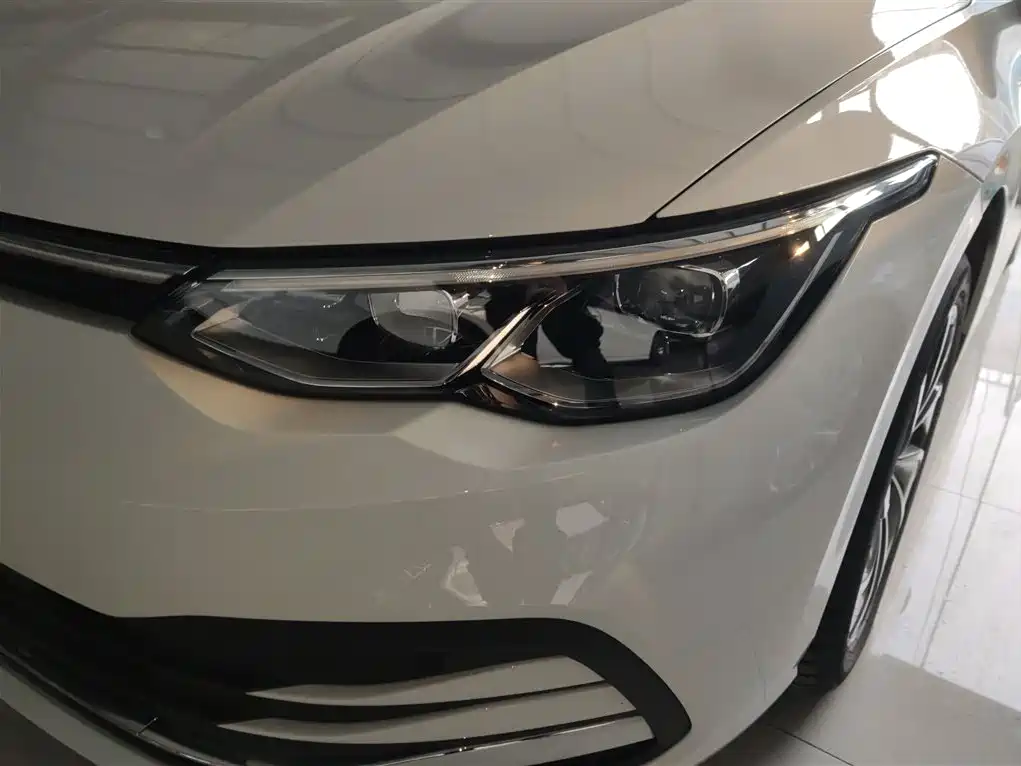 Volkswagen Golf 2023 Facelift 280TSI DSG Pro фото 24
