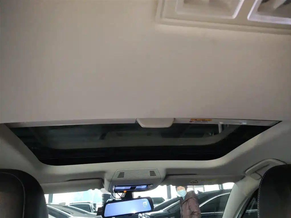 Volkswagen Golf 2023 Facelift 280TSI DSG Pro фото 18