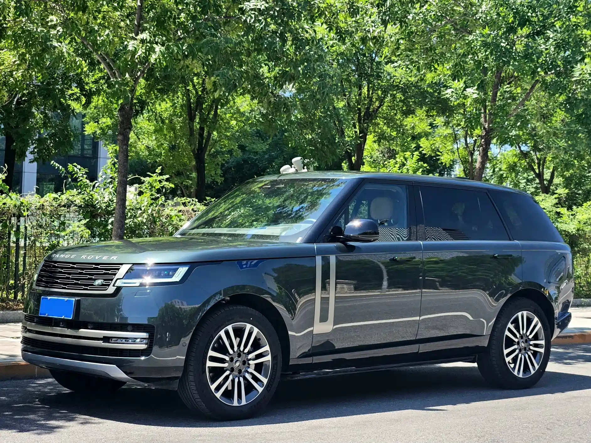 Фото 1 - Land Rover Range Rover