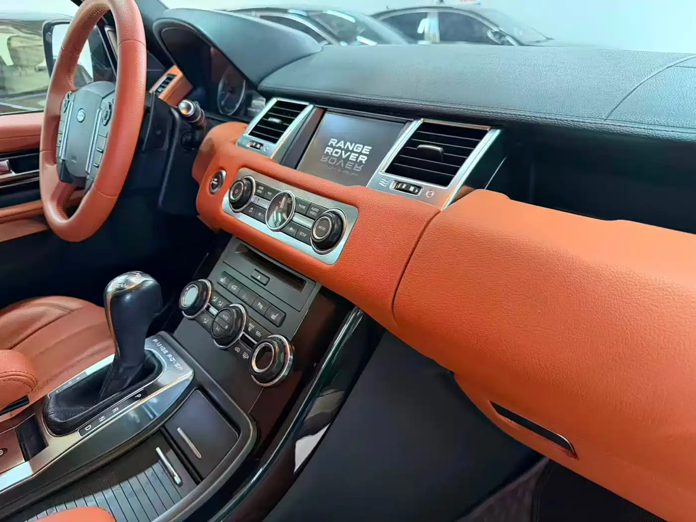 Land Rover Range Rover Sport 2013 5.0 NA V8 HSE фото 11