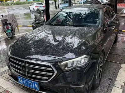 Mercedes-Benz E