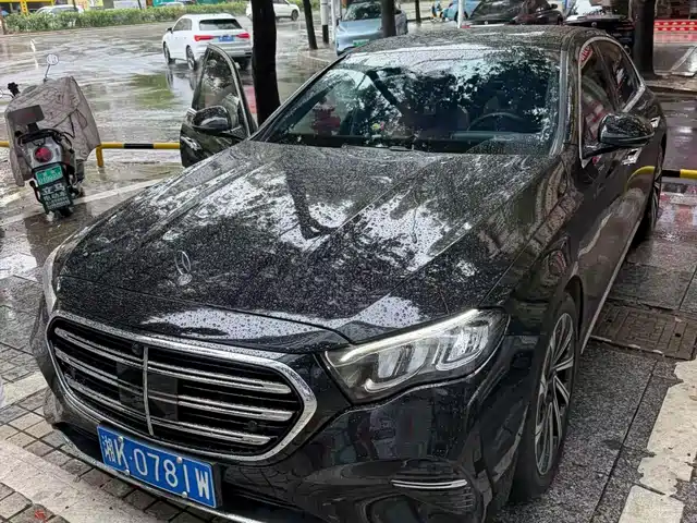 Mercedes-Benz E E 300 L, Люкс