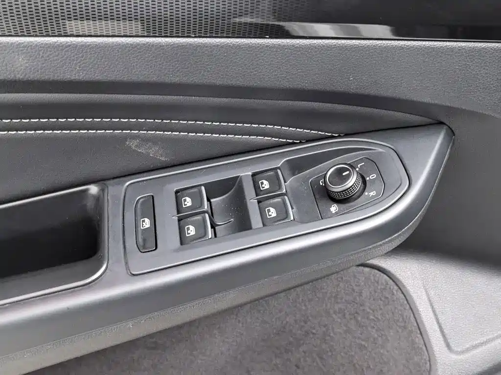 Фото 9 - Volkswagen Golf