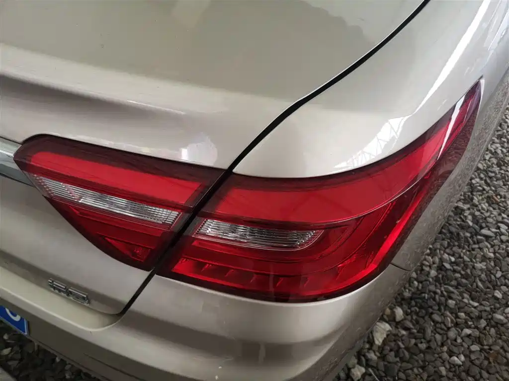 Фото 8 - Geely Vision