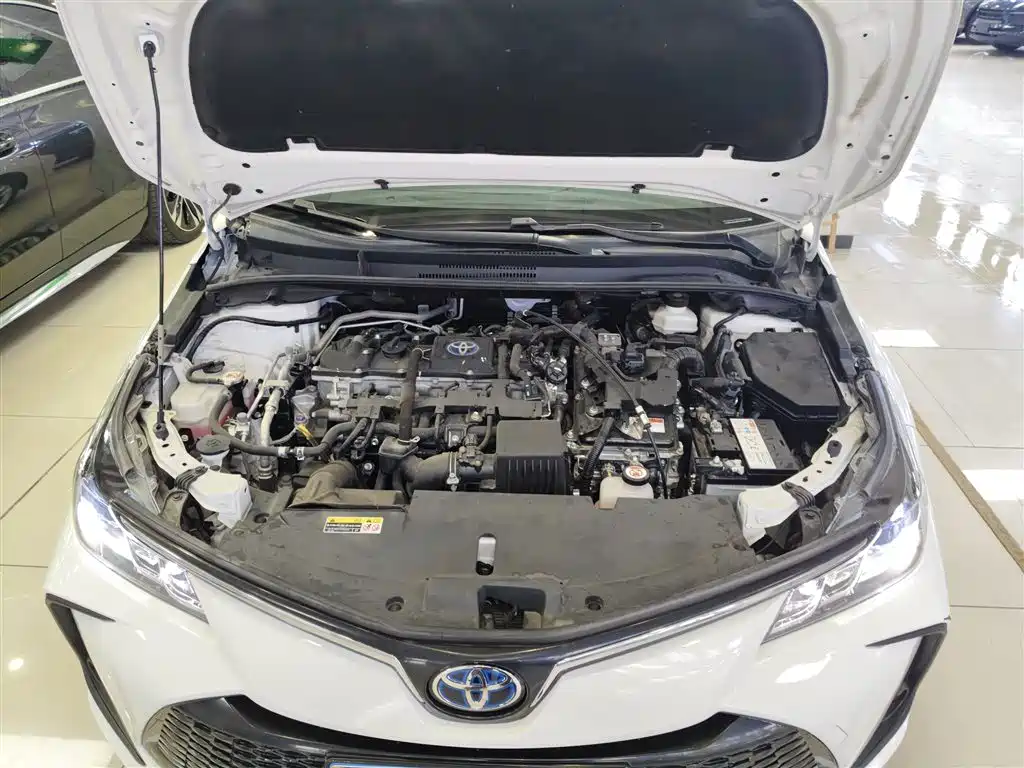 Toyota Corolla 2023 1.8L Smart Hybrid Dual Engine Elite Edition фото 16