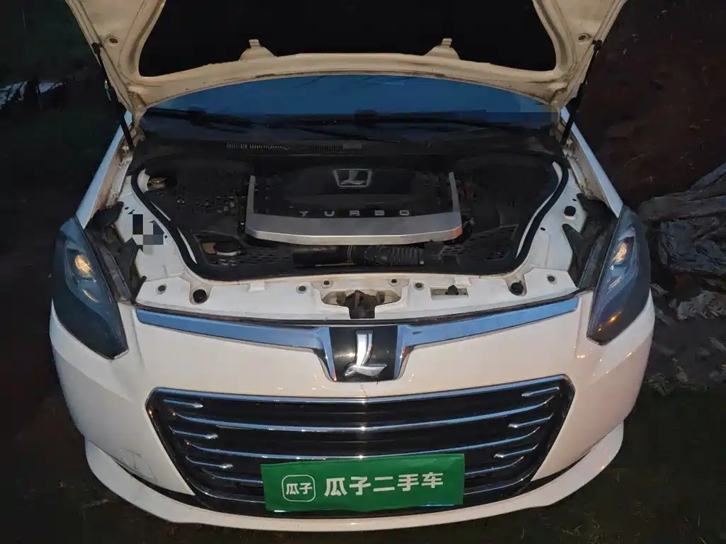 Фото 16 - Luxgen Luxgen7 MPV